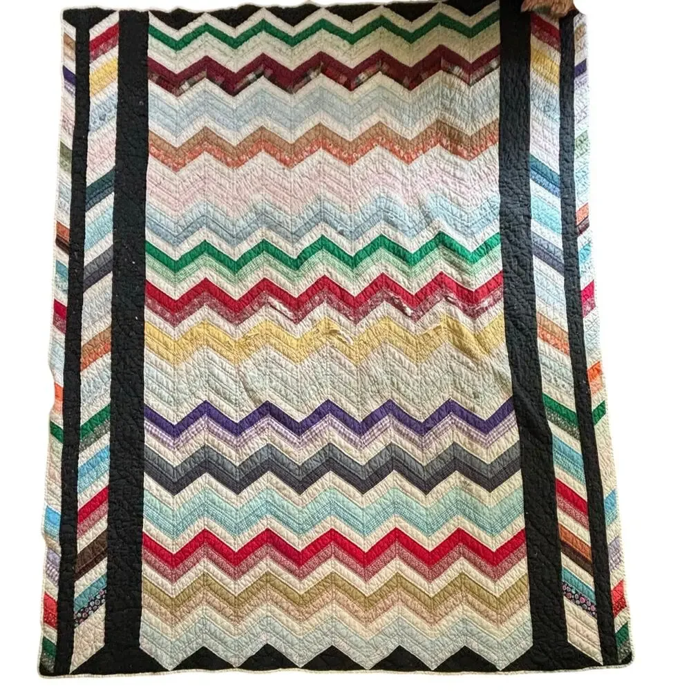Vintage Quilt Patchwork Chevron Zig Zag Pattern 75x87” Hand Made Cotton Cutter